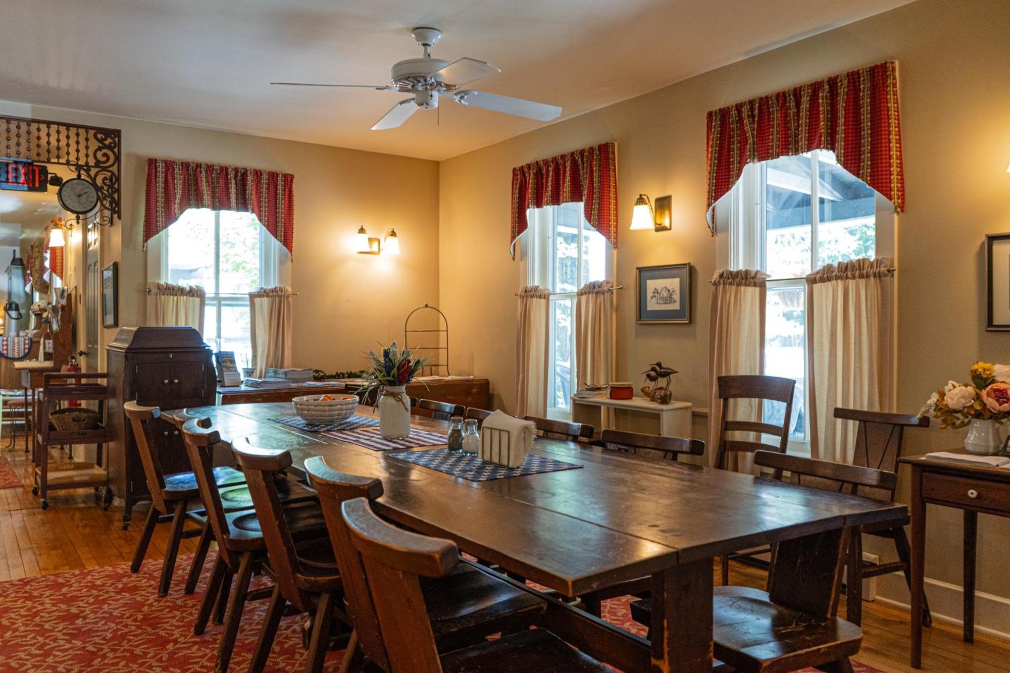 Sylvan Inn Bed & Breakfast 格伦阿伯 外观 照片
